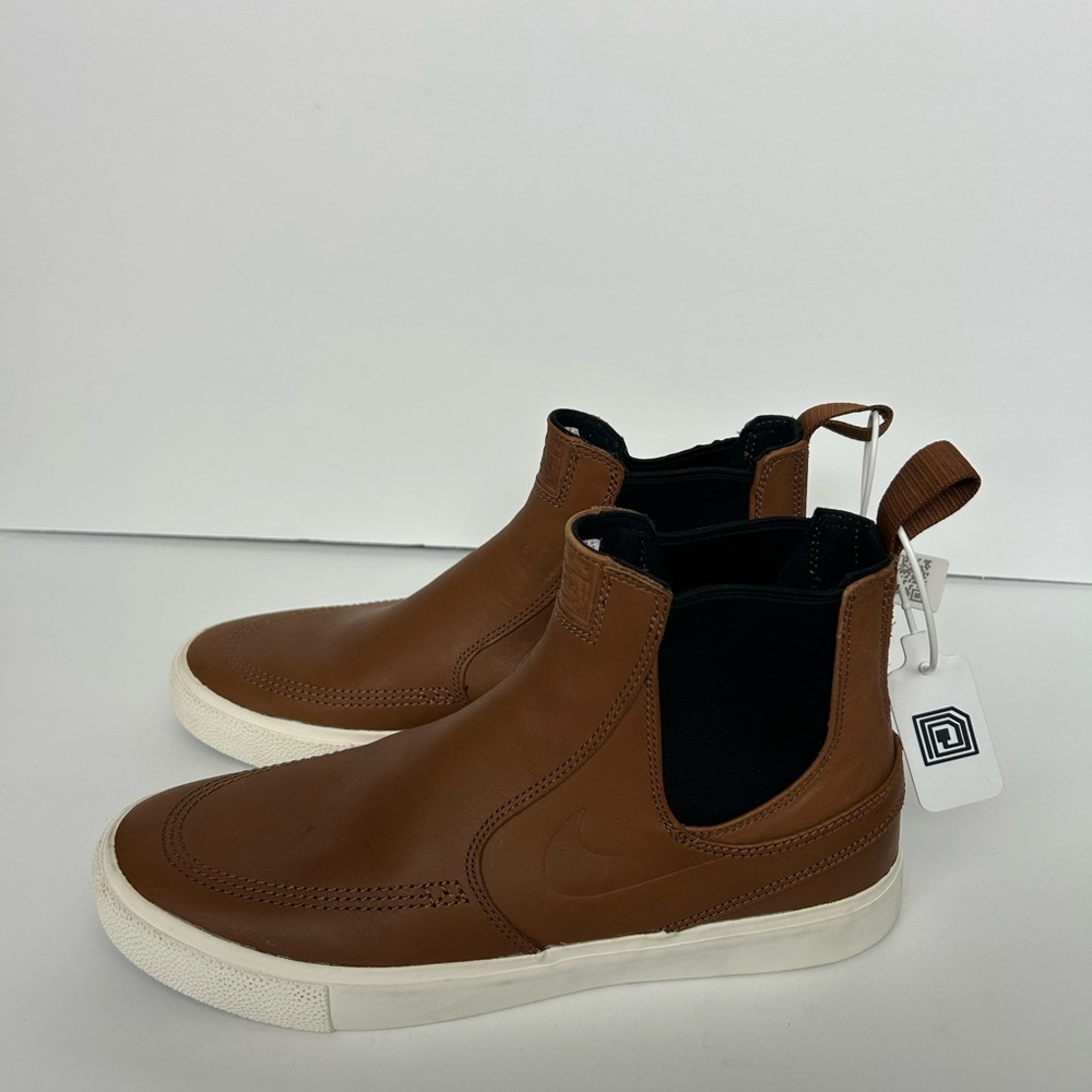 Nike SB Zoom Air women’s Brown Leather Chukka Boots with Cream Sole